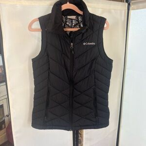 Columbia Women's Black Puffer Vest